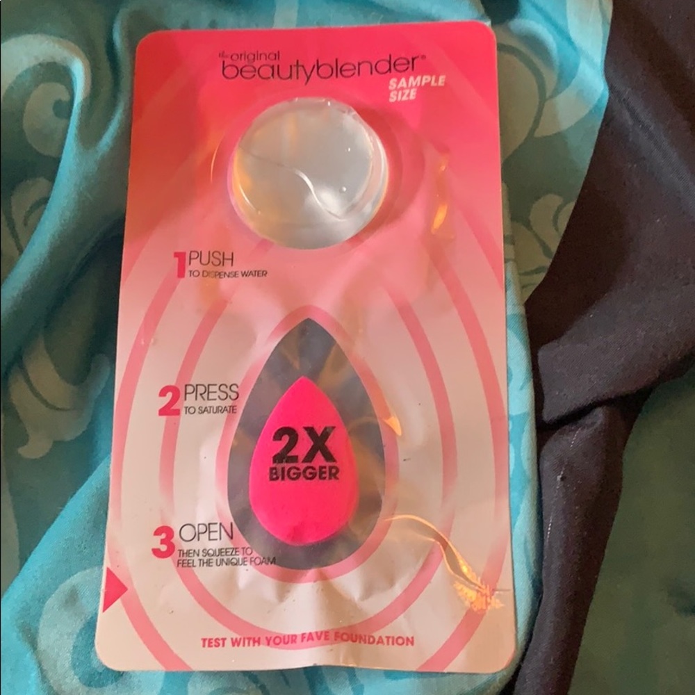 The Original Beauty Blender: Sample Size